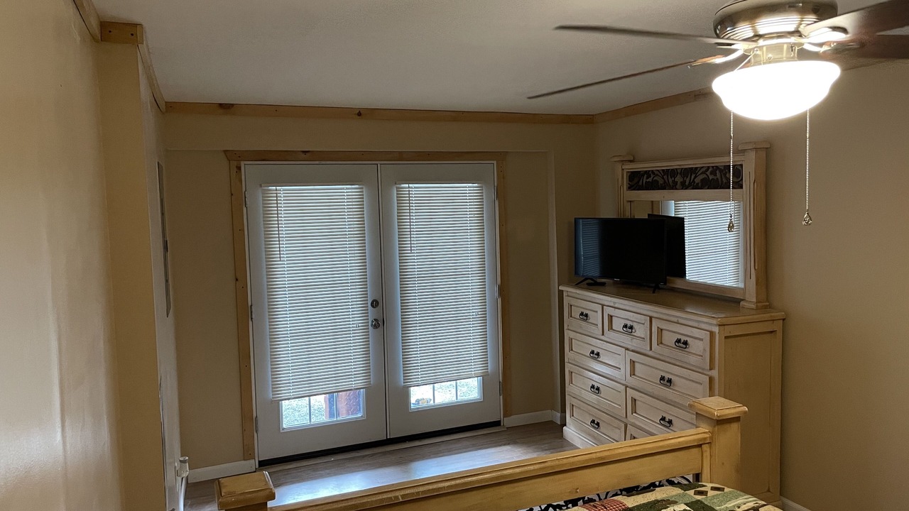 Photo of Bedroom in Greentown