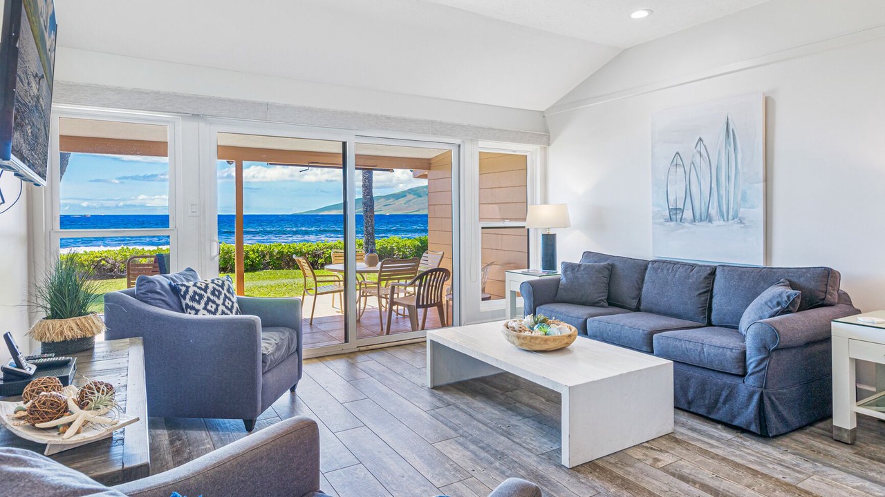 Photo of Livingroom in Downtown Lahaina