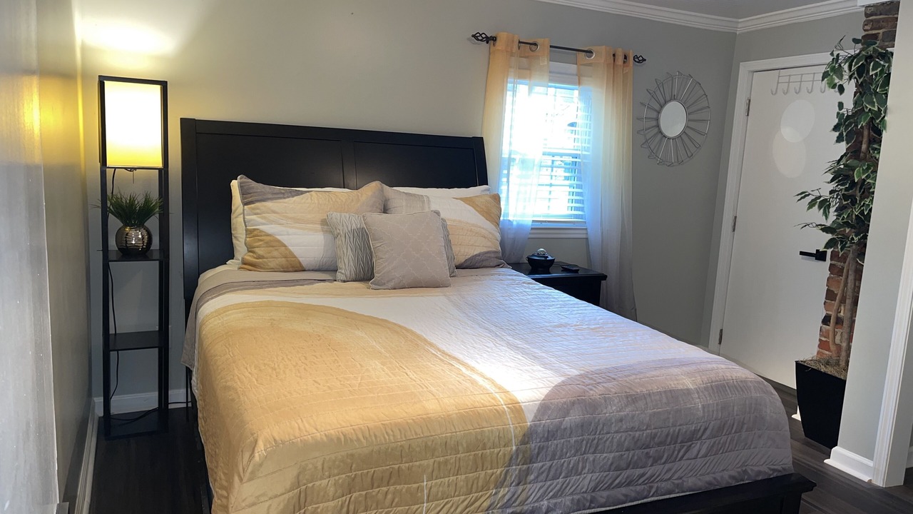 Photo of Bedroom in Apex