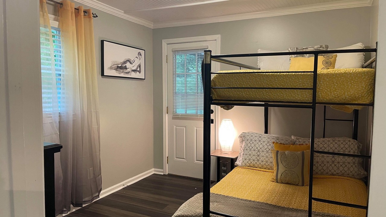 Photo of Bedroom in Apex