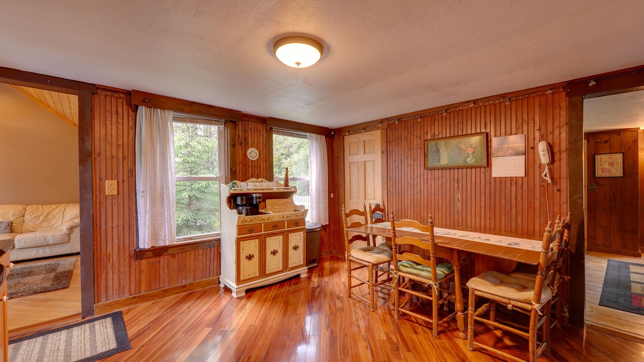 Photo of Others in Stockbridge