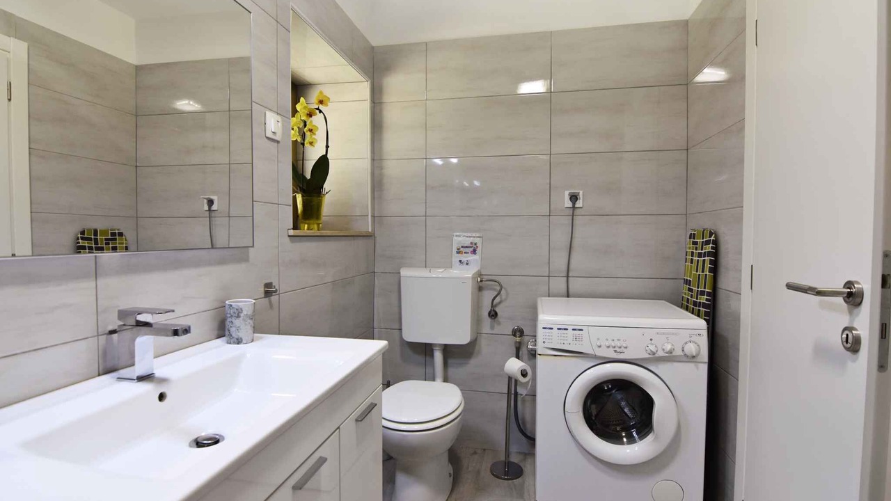 Photo of Bathroom in Murine