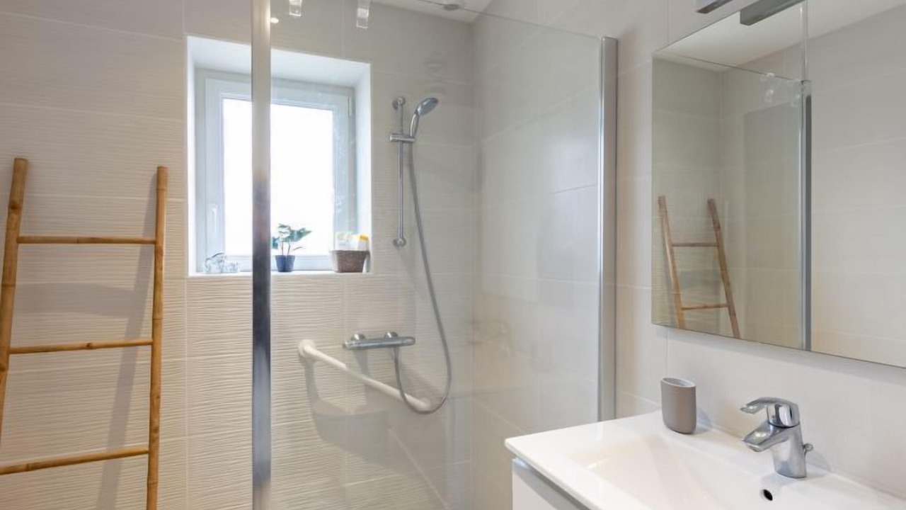 Photo of Bathroom in Saint-Pabu