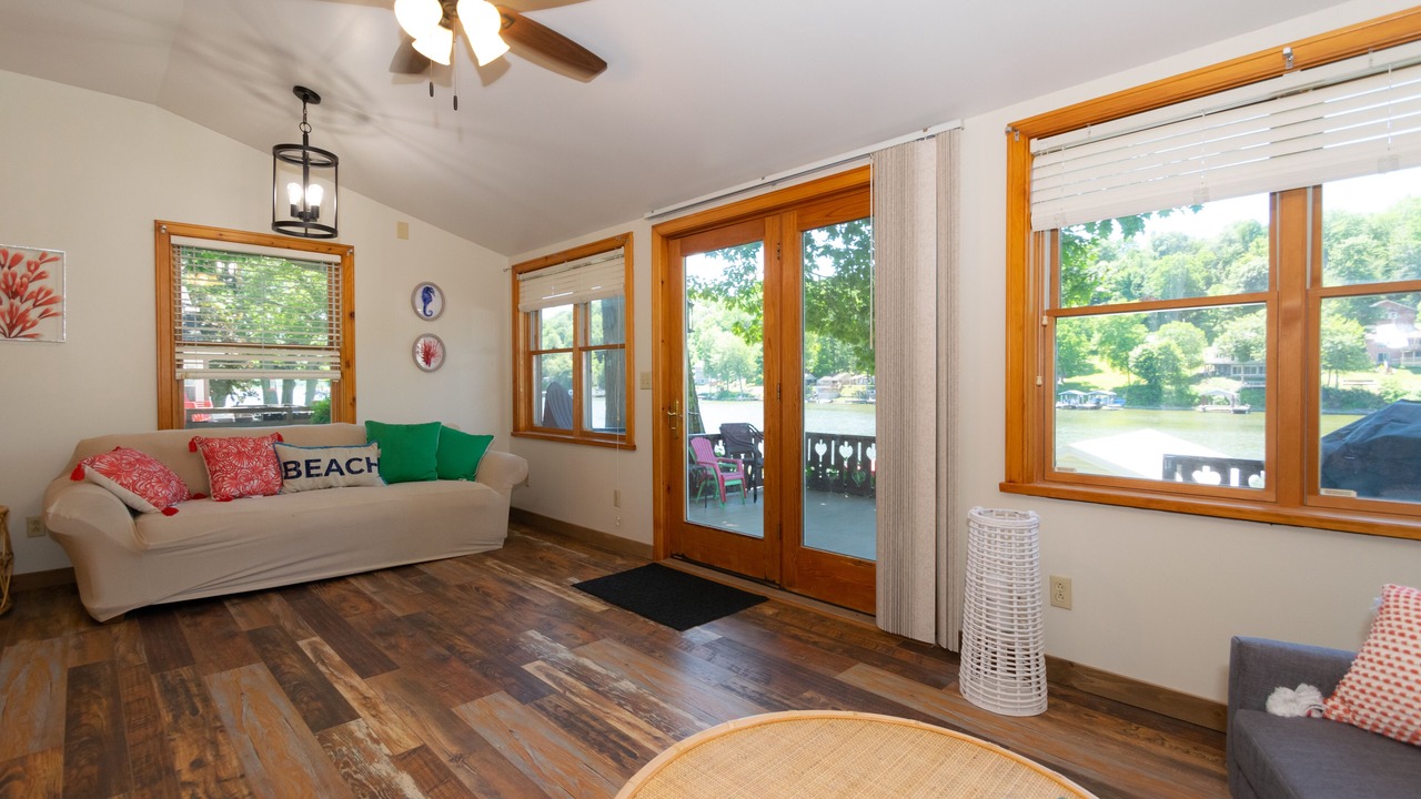 Photo of Livingroom in Wolcott