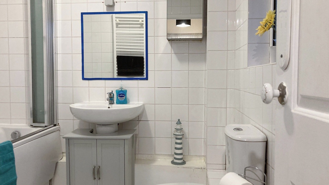 Photo of Bathroom in Bumble's Green