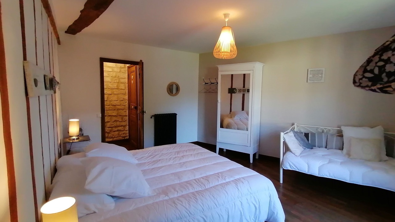 Photo of Bedroom in Neuilly-en-Vexin