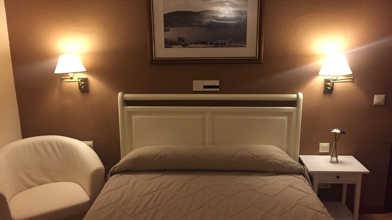 Photo of Bedroom in Sacedon