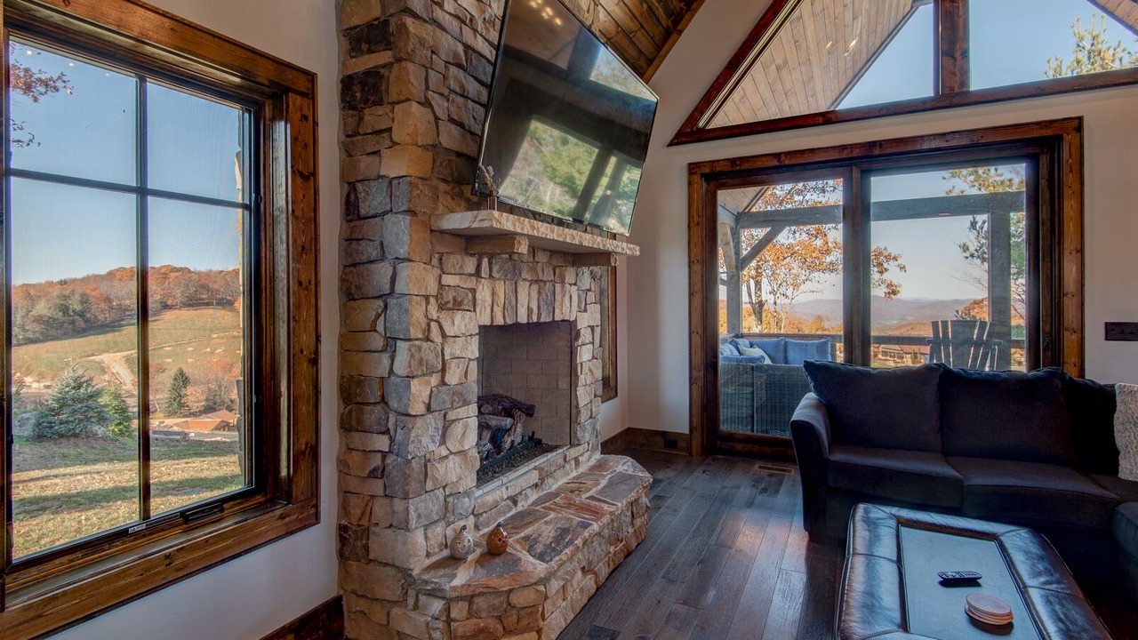 Photo of Livingroom in Elk Park