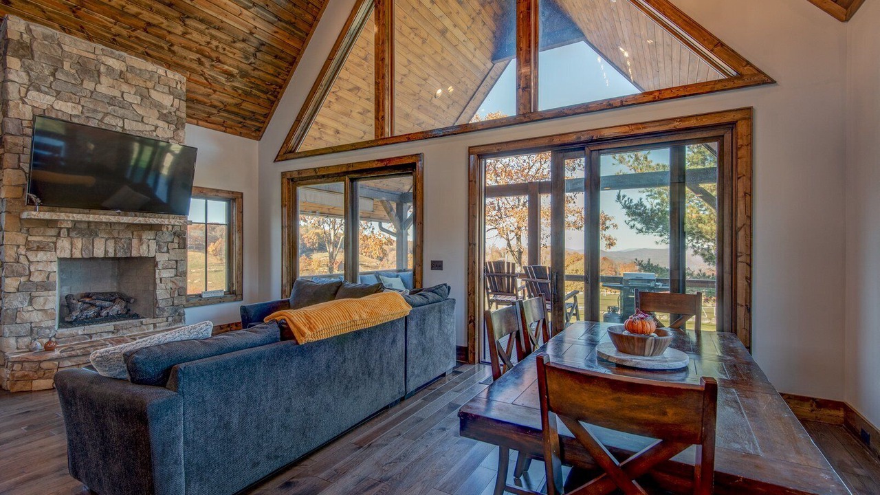 Photo of Livingroom in Elk Park