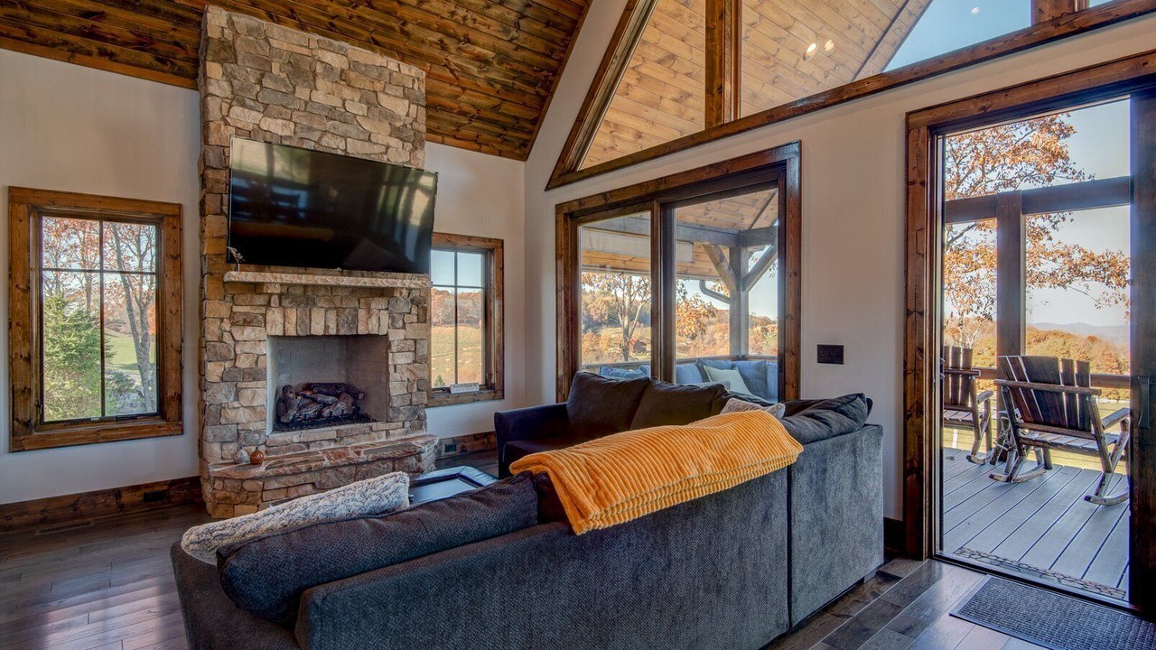 Photo of Livingroom in Elk Park