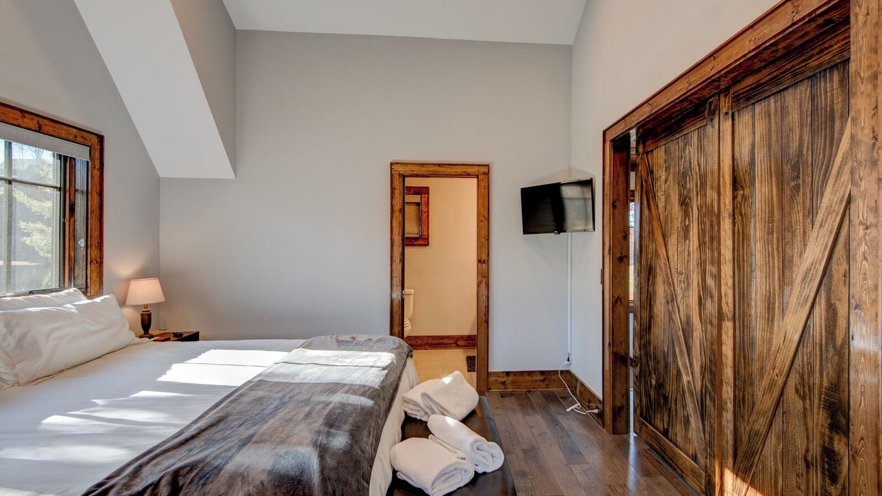 Photo of Bedroom in Elk Park