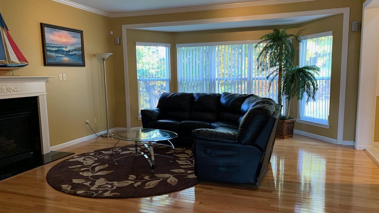 Photo of Livingroom in Mehlville