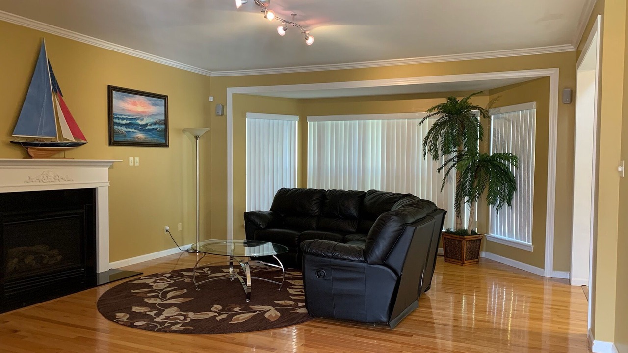Photo of Livingroom in Mehlville