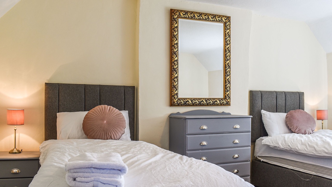 Photo of Others in Calwich