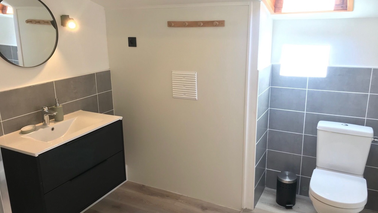 Photo of Bathroom in Sarcenas