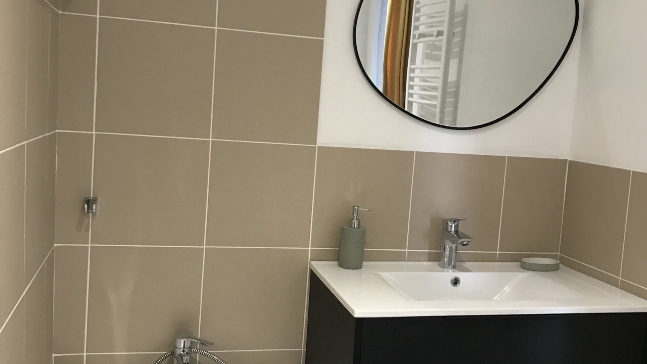 Photo of Bathroom in Sarcenas