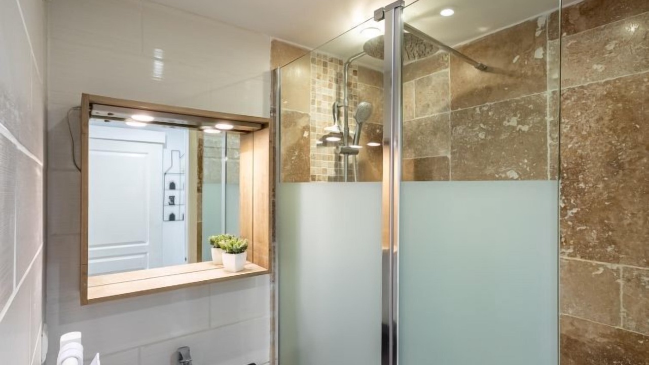 Photo of Bathroom in Les Hauts de Canet