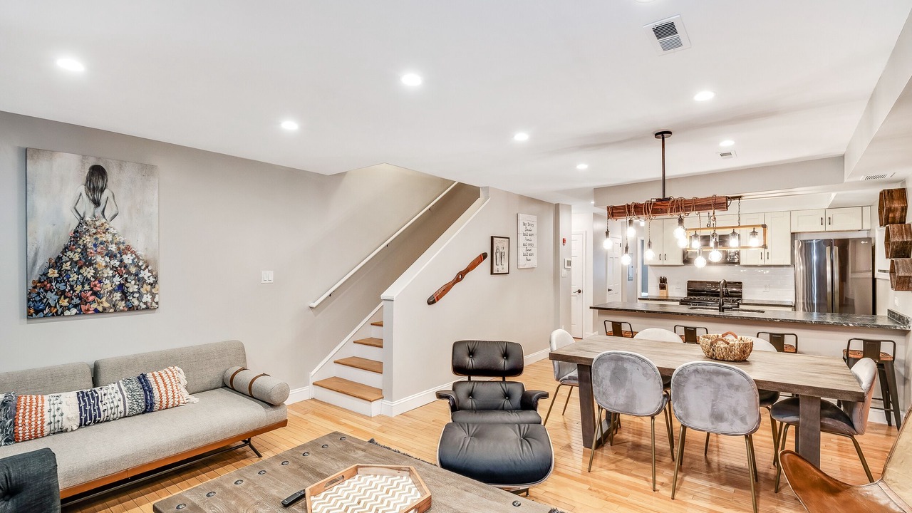 Photo of Livingroom in Fairmount