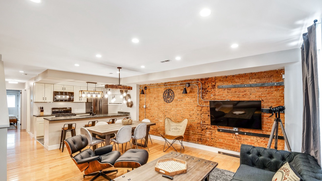 Photo of Livingroom in Fairmount