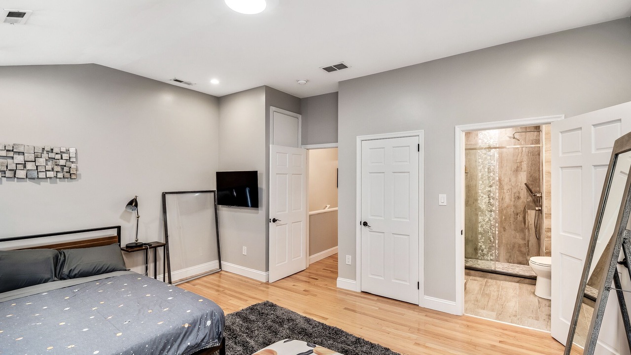 Photo of Bedroom in Fairmount