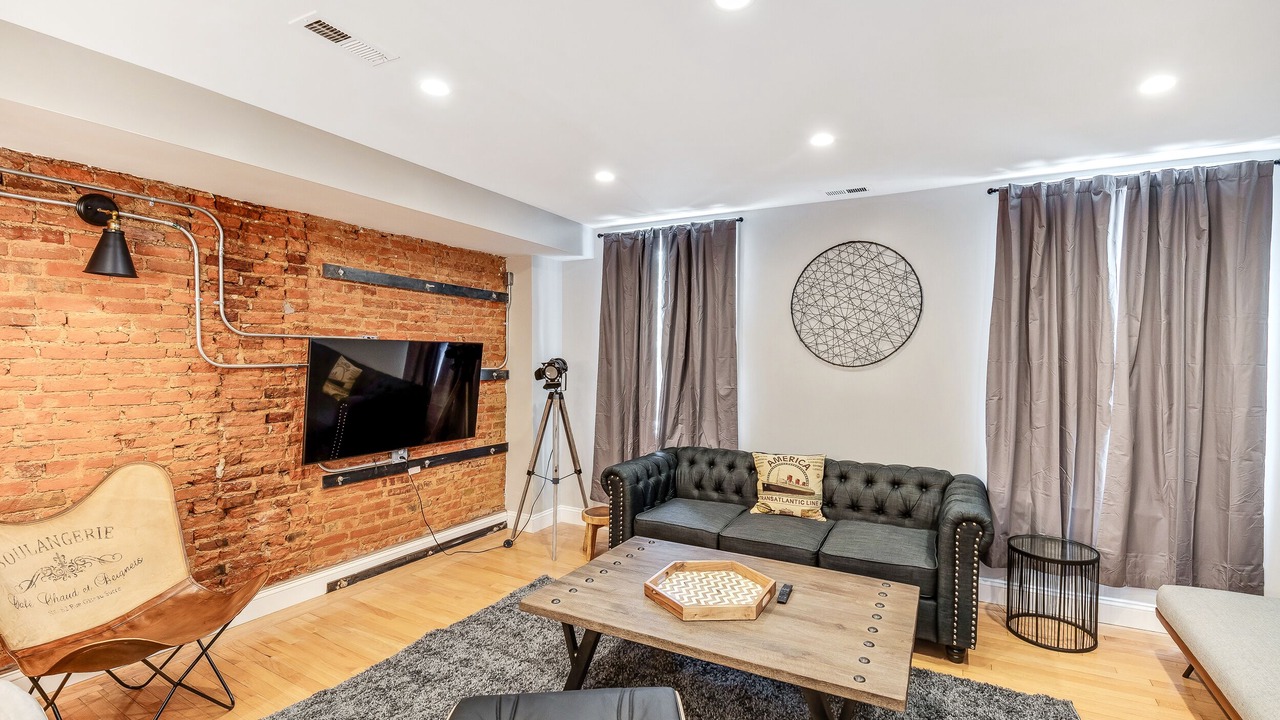 Photo of Livingroom in Fairmount