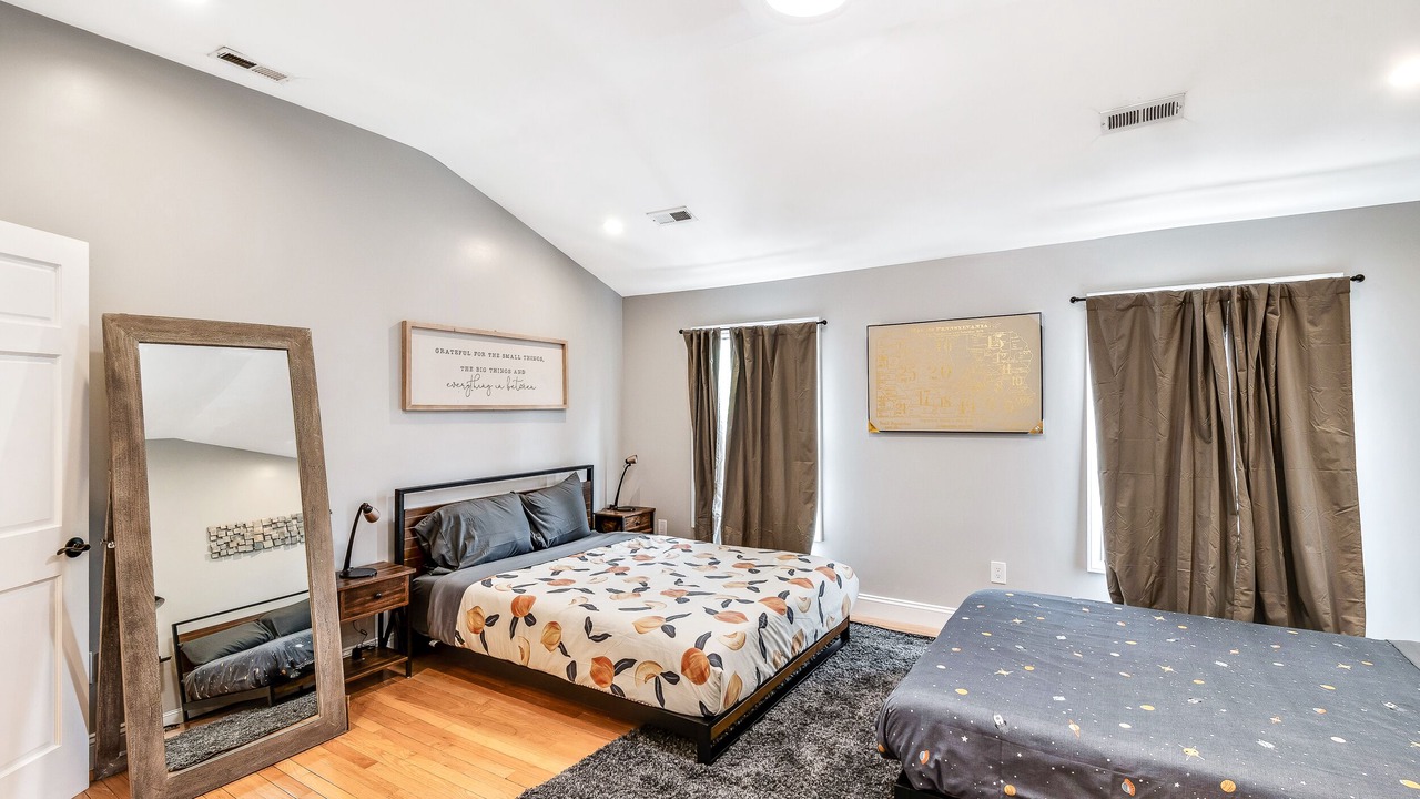 Photo of Bedroom in Fairmount