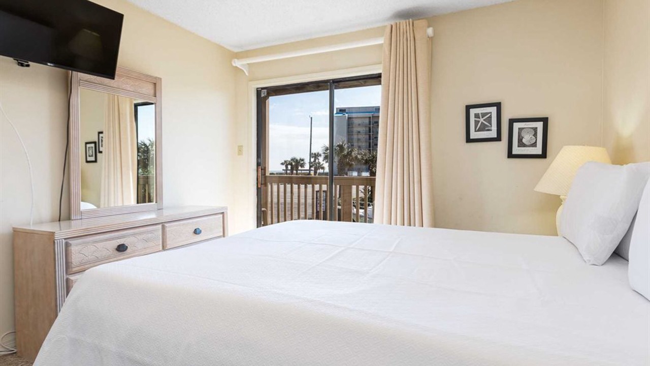 Photo of Bedroom in Orange Beach East
