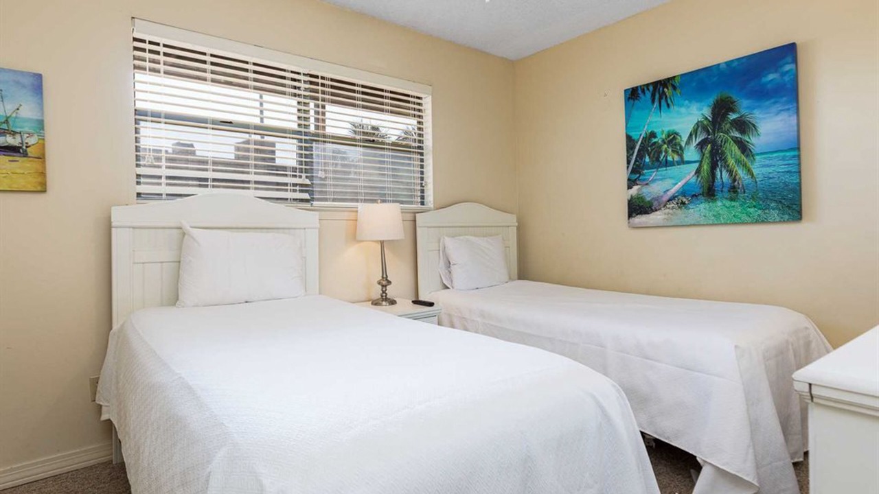 Photo of Bedroom in Orange Beach East