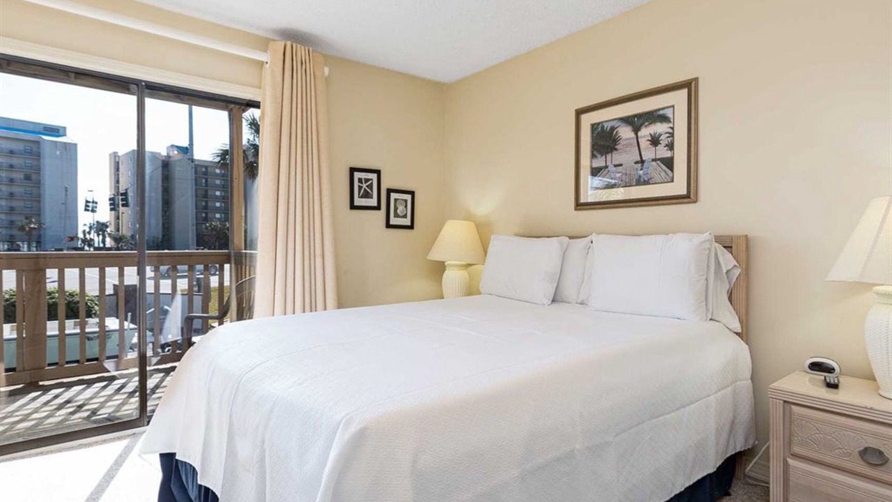 Photo of Bedroom in Orange Beach East