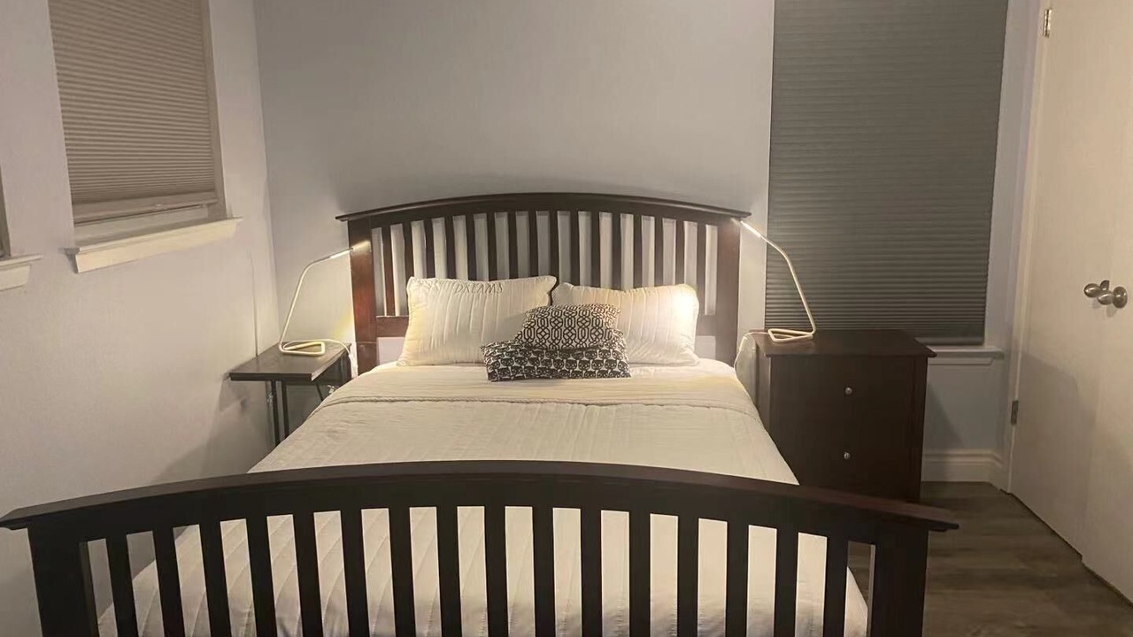 Photo of Bedroom in McNeil