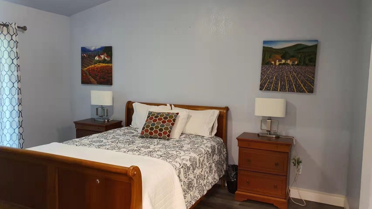 Photo of Bedroom in McNeil