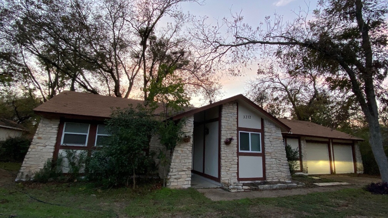 Photo of Outdoor in McNeil