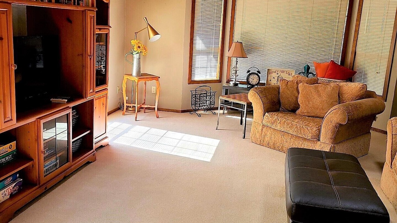 Photo of Livingroom in North Auburn
