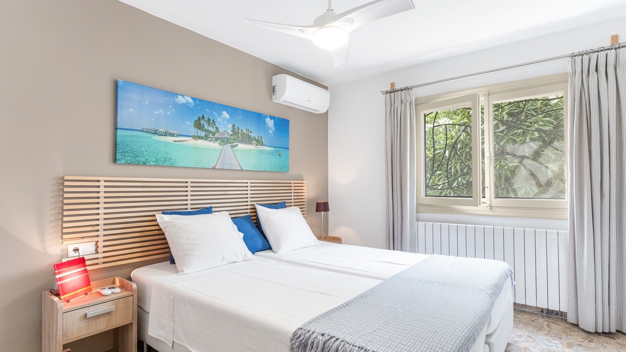 Photo of Bedroom in Cabo Roig