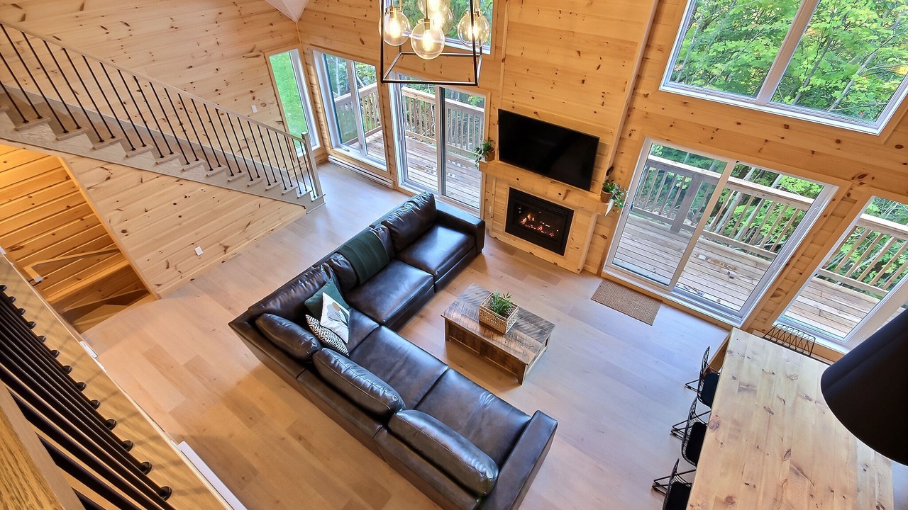 Photo of Livingroom in Morin Heights