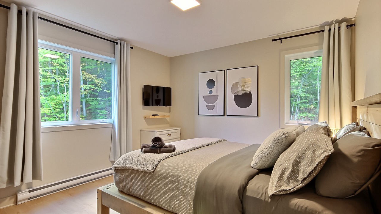 Photo of Bedroom in Morin Heights