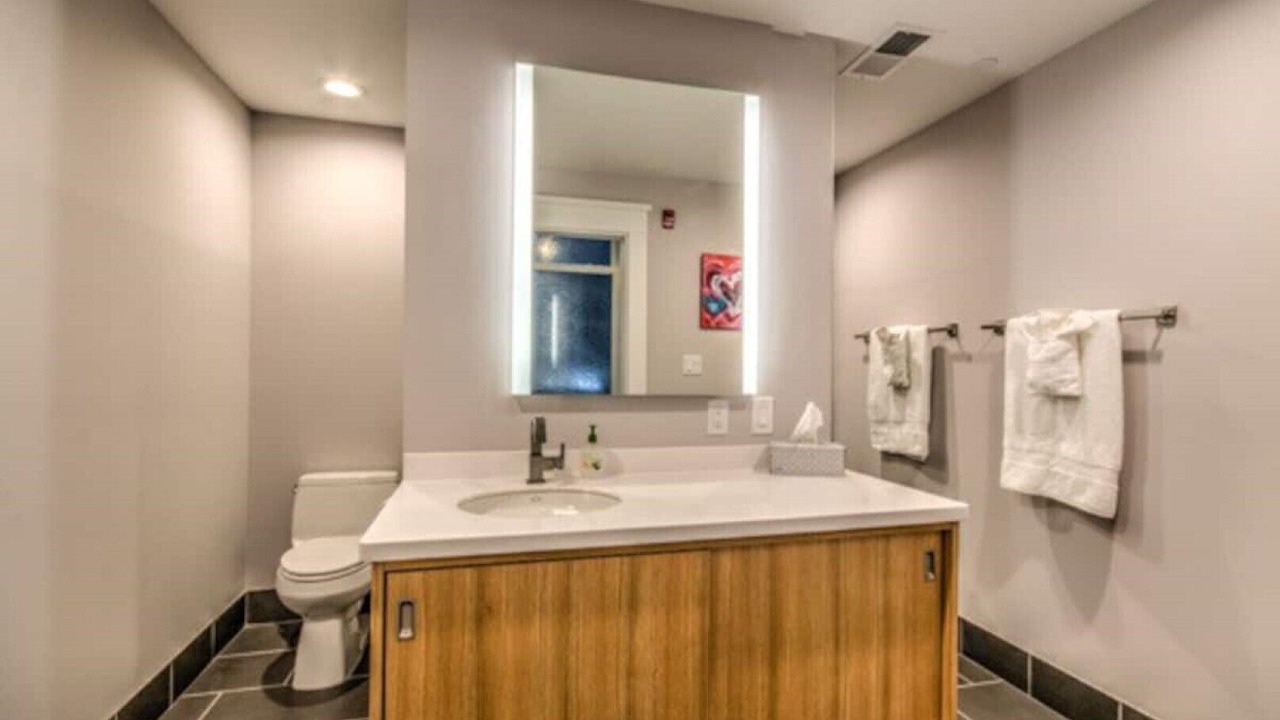 Photo of Bathroom in Downtown Memphis