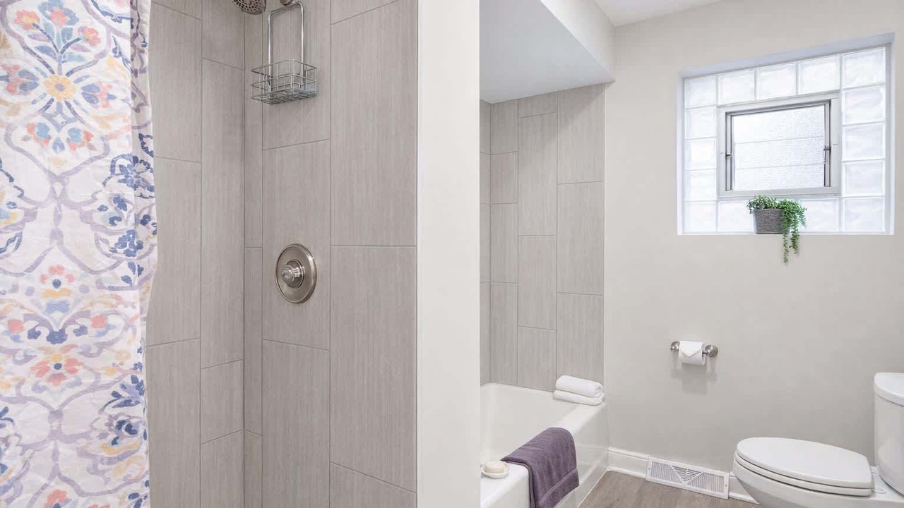 Photo of Bathroom in Worth