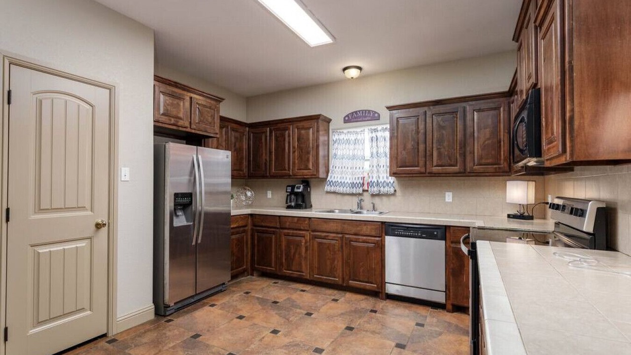 Photo of Kitchen in River Oaks