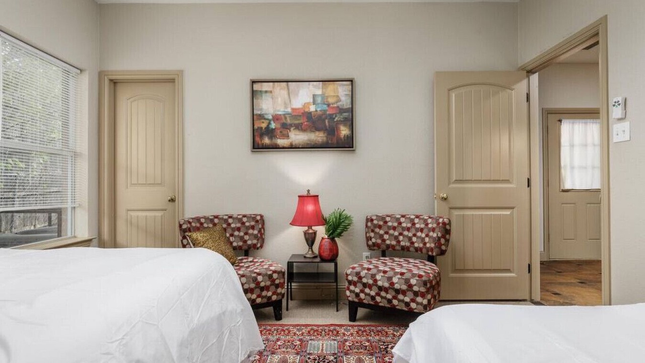 Photo of Bedroom in River Oaks