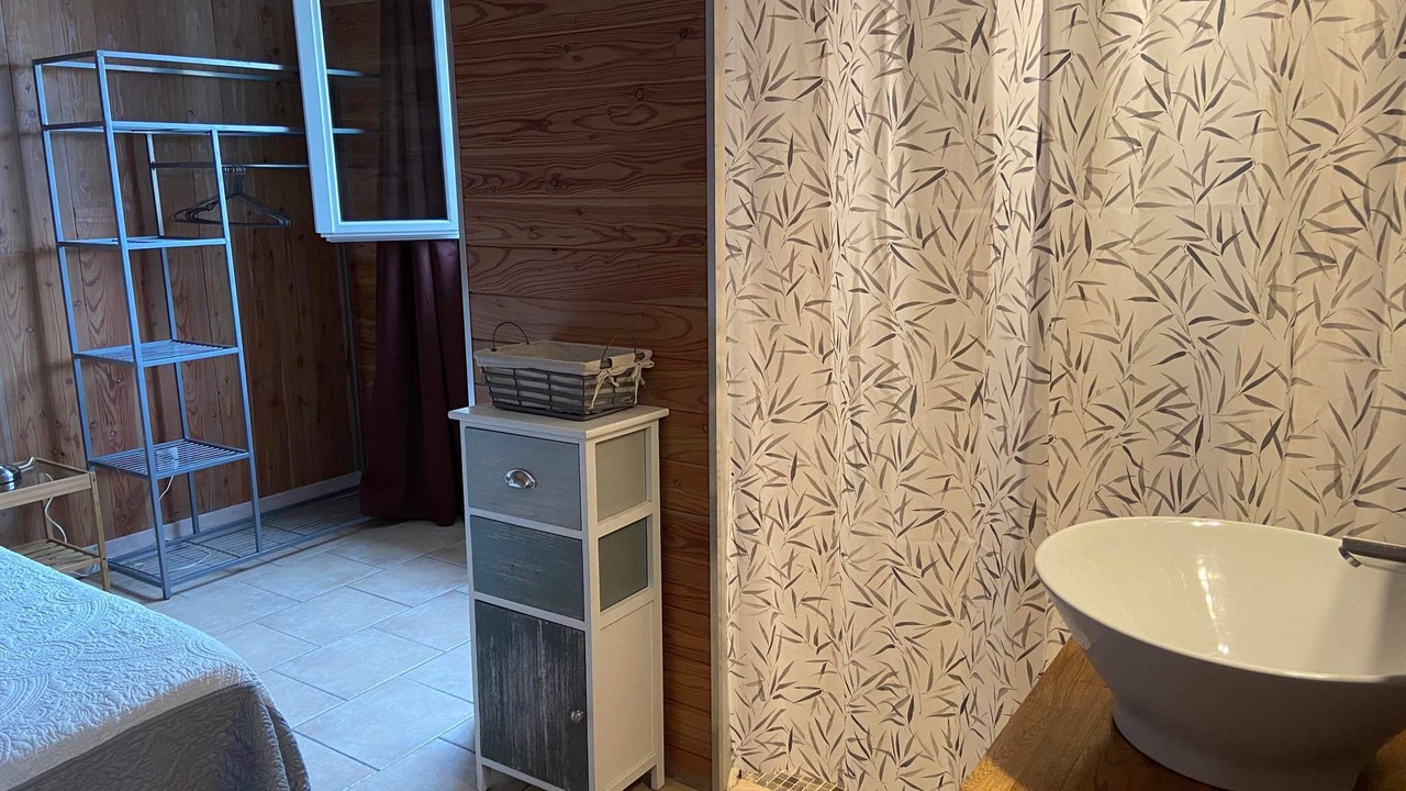 Photo of Bathroom in Le Chateau-d'Oleron