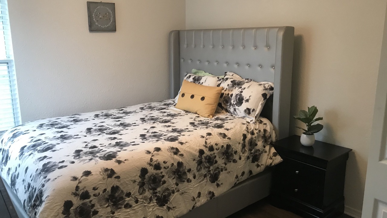 Photo of Bedroom in Elkins