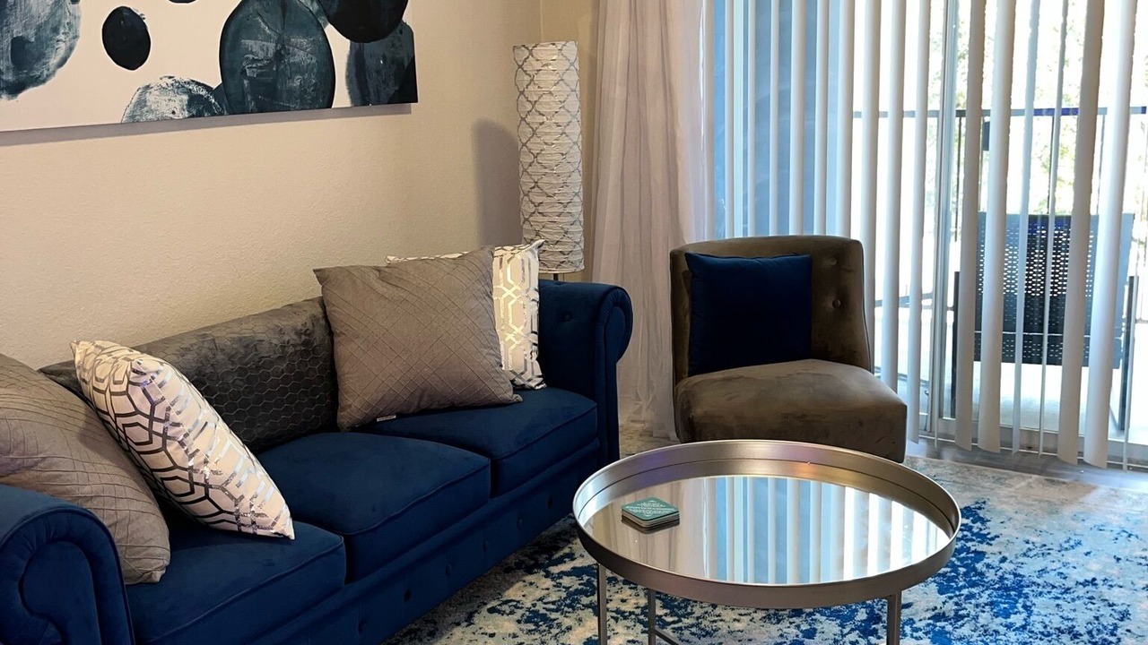 Photo of Livingroom in East Riverside - Oltorf
