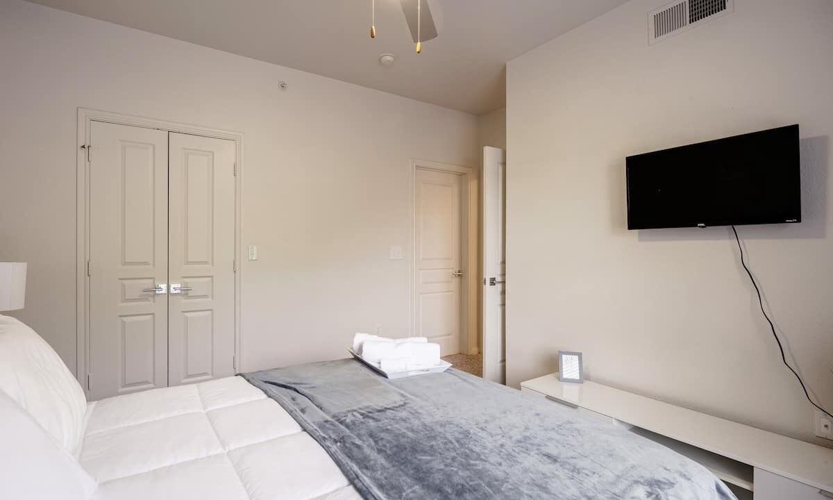 Photo of Bedroom in East Riverside - Oltorf