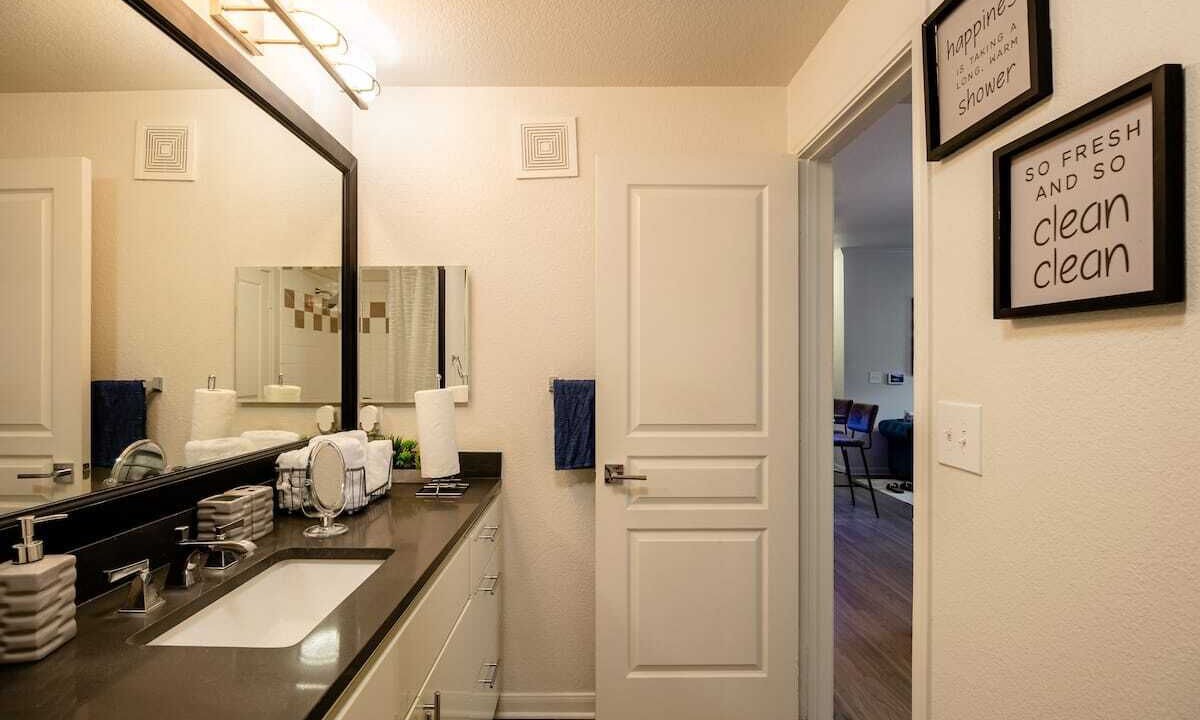 Photo of Bathroom in East Riverside - Oltorf