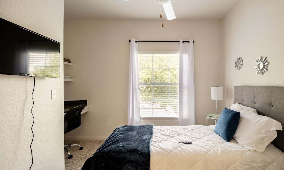 Photo of Bedroom in East Riverside - Oltorf