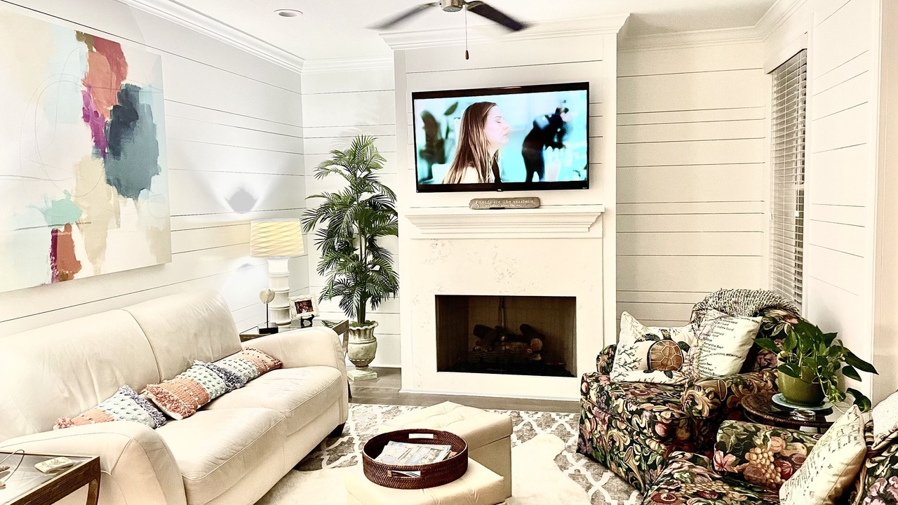 Photo of Livingroom in Epworth Acres