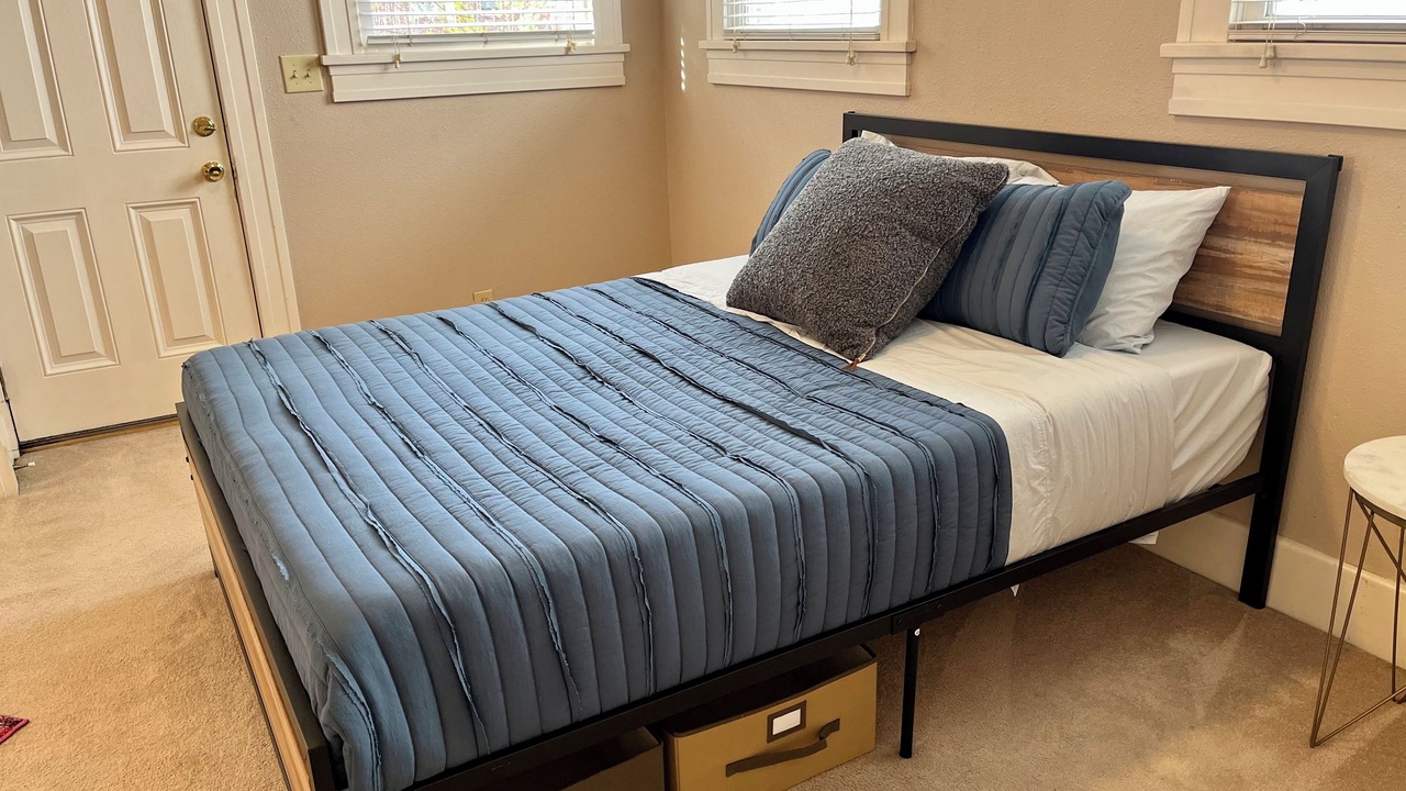 Photo of Bedroom in East of Broadway
