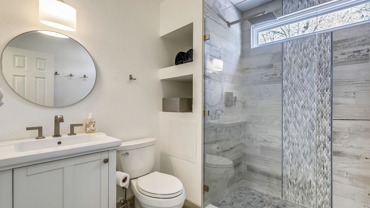 Photo of Bathroom in Bethany Beach