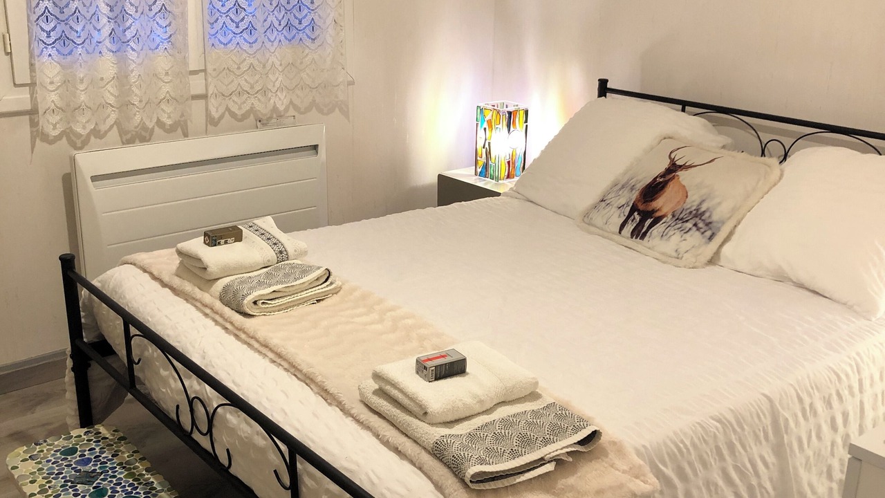 Photo of Bedroom in Doue-la-Fontaine